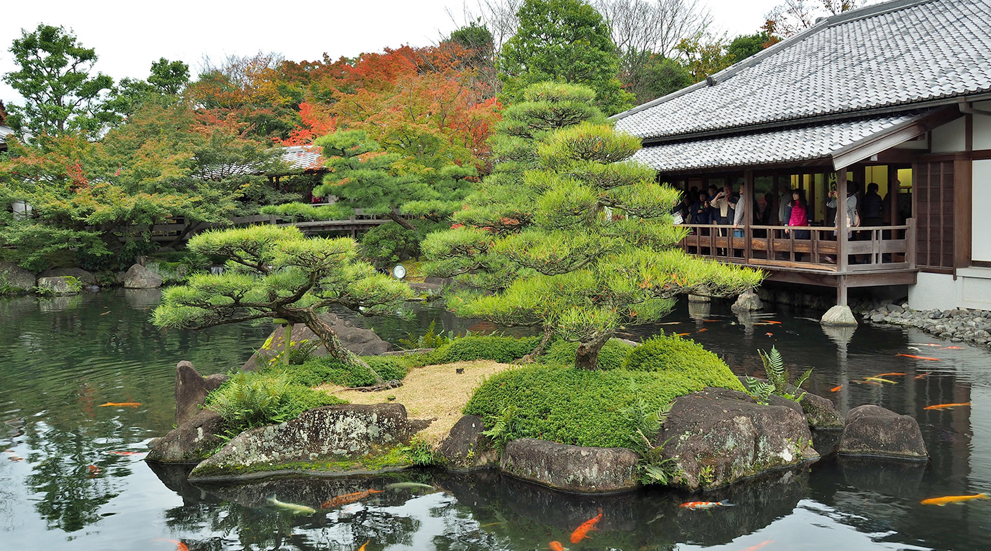 Kokoen Garden Day Trip to Himeji from Osaka